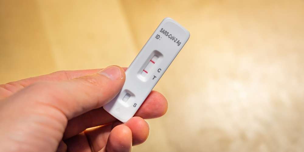 Drogarias São Paulo e Pacheco iniciam venda de autotestes de covid-19 pelos sites