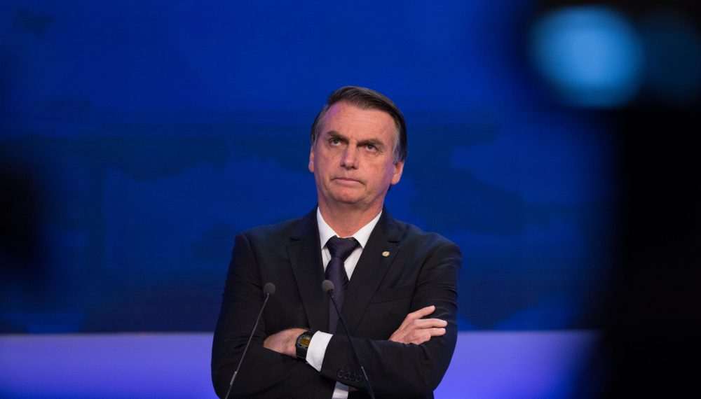 Bolsonaro diz que Petrobras 'com toda certeza' vai reduzir preço dos combustíveis