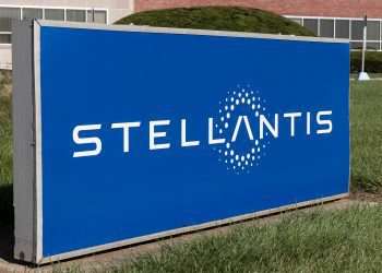 Corte no IPI segura preço dos carros, diz presidente da Stellantis
