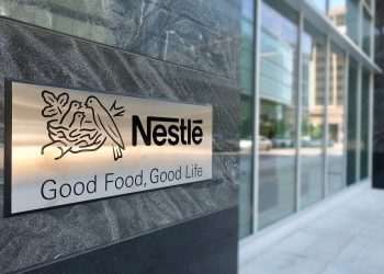 Nestlé registra em 2023 receita de US$ 105,55 bi, recuo de 1,5% ante 2022; lucro cresce 20,9%