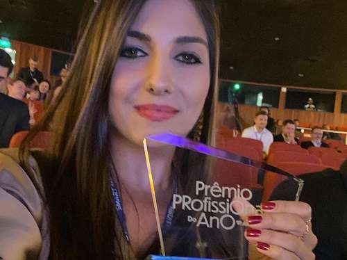 Fernanda Dalben vence Prêmio Profissionais do Ano Abras na categoria Diretor de Marketing