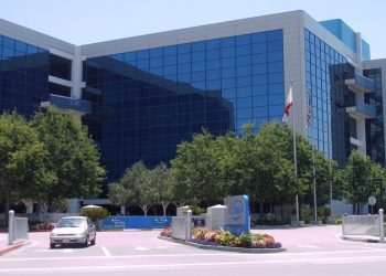 Intel anuncia suspensão de todas as atividades na Rússia