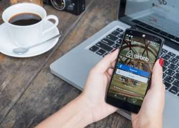 Airbnb planeja encerrar negócios na China, em meio à concorrência forte e covid