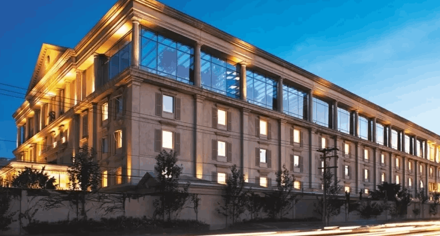 marca-daslu-sai-por-r-10-milhoes-em-leilao-disputado