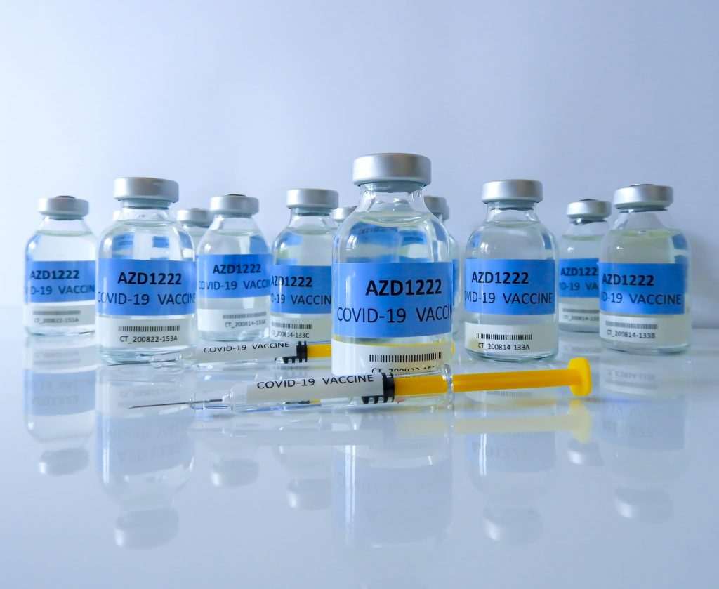 Drogarias São Paulo e Pacheco começam a vender vacina contra a covid-19