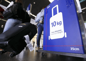 bolsonaro-veta-retomada-do-despacho-gratuito-de-bagagens-em-voos