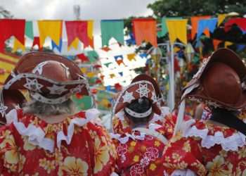 Marcas patrocinam festas e lançam coleções inspiradas em São João