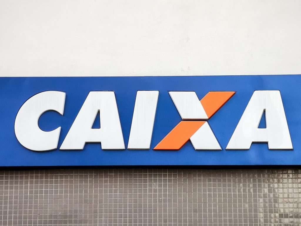 assédio Caixa