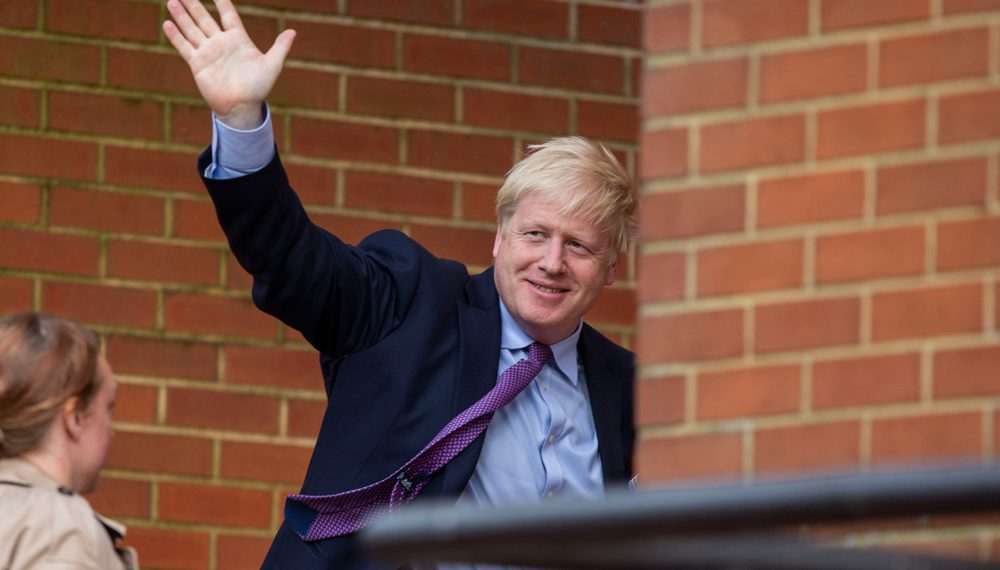 Após meia centena de demissões, Boris Johnson renuncia ao cargo de premiê britânico