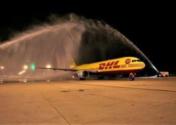 DHL investe em avião próprio para reduzir tempo de entrega no Brasil
