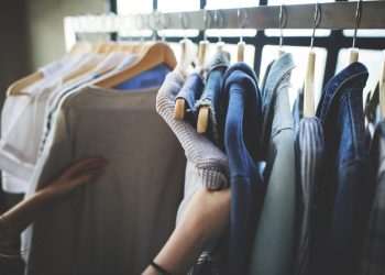 Brasileiros estão mais dispostos a gastar e intenção de compra no varejo cresce 2,44%