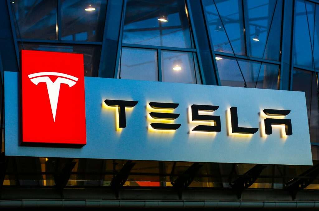 Vendas da Tesla na China seguem em queda em abril, pressionadas por rivais locais