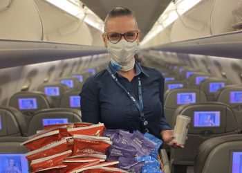 Azul aposta em experiências como happy hour e wi-fi gratuito para fidelizar consumidor