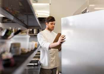 Compras feitas pelos operadores de foodservice crescem 54% em junho