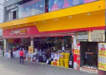 O avanço da Lojas Mel, que vende de tudo no metrô de SP e já chegou a 56 lojas