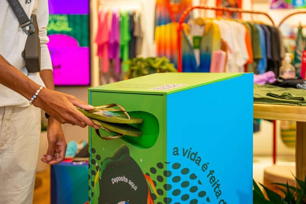 Havaianas amplia seu programa de logística reversa e chega a 13 estados