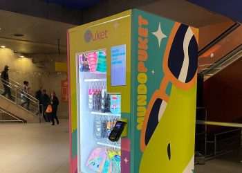 Puket instala vending machine em estação de metrô em São Paulo