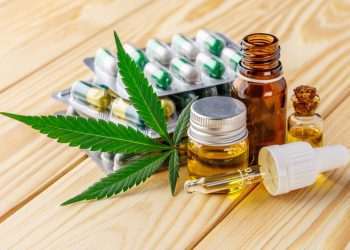 Medicamento de cannabis começa a ser vendido por delivery no País