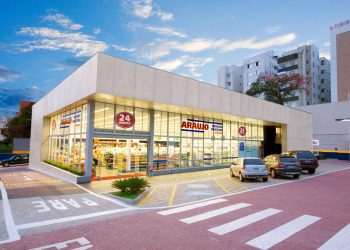 Drogaria Araújo lança lojas online com produtos de beleza indicados por influenciadoras