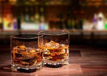 Evino amplia portfólio e lança plataforma de bebidas destiladas