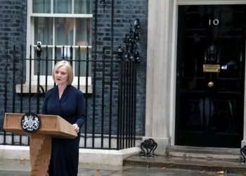 Primeira-ministra britânica anuncia pedido de demissão