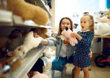 Com tíquete médio de R$ 250, 4 entre 10 paulistas vão comprar presentes no Dia das Crianças