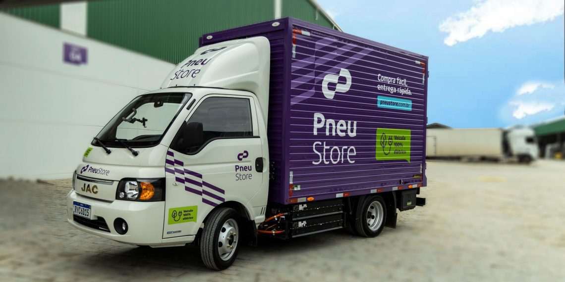CantuStore investe em caminhão elétrico para entrega dos pneus comprados no e-commerce