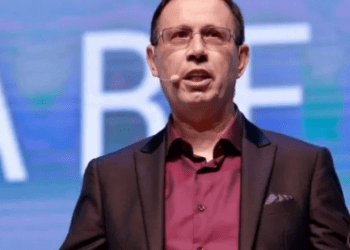 XP vai à Justiça cobrar dívida de R$ 8,2 milhões de Carlos Wizard