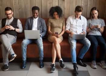 Investir no digital para ganhar o bairro ou ganhar o mundo?