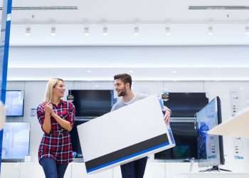 Vendas de TVs crescem quase 70% com Copa do Mundo e Black Friday