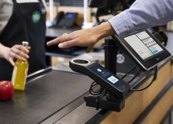 Amazon lança pagamento com leitura de palma nas lojas da Whole Foods
