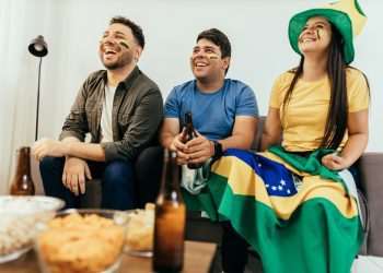 Cerveja e alimentos indulgentes devem puxar o consumo durante a Copa do Mundo