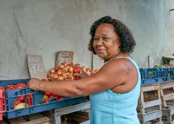 Influencers com seguidores em favelas vão levar educação financeira e dicas de renda extra