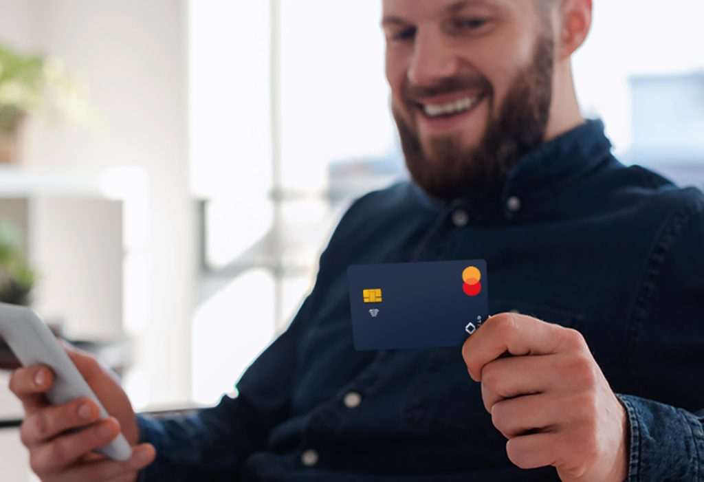 Novo cartão vai isentar o pagamento da anuidade para sócios e oferecer descontos exclusivos e parcelamento de compras em todas as lojas