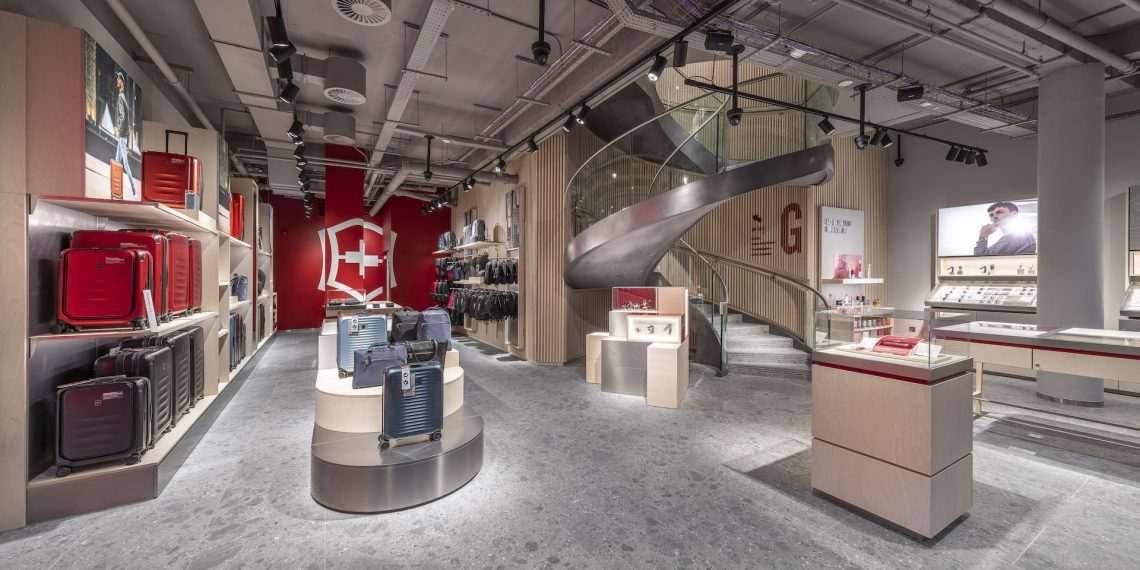 Entenda como a marca Victorinox consegue se manter jovem no varejo sem traquitanas tecnológicas