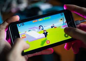 Roblox e Tommy Hilfiger falam sobre como criar experiência no metaverso na NRF 2023