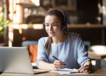 Empresas educacionais criticam MEC por suspender abertura de novos cursos EAD