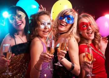 Faturamento de bares e restaurantes deve crescer até 30% no Carnaval