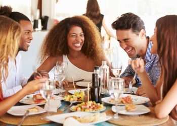 Alimentação fora do lar fecha 2022 com crescimento de 16,6%