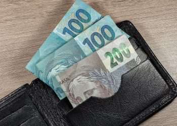 Governo antecipa 13º de aposentados do INSS para abril e maio