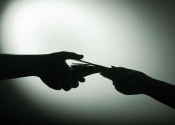 Economia brasileira perde R$ 410 bilhões com venda de produtos ilegais