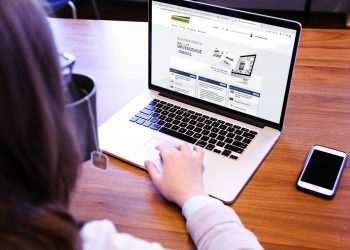 Pernambucanas amplia oferta de cursos de ensino superior para colaboradores