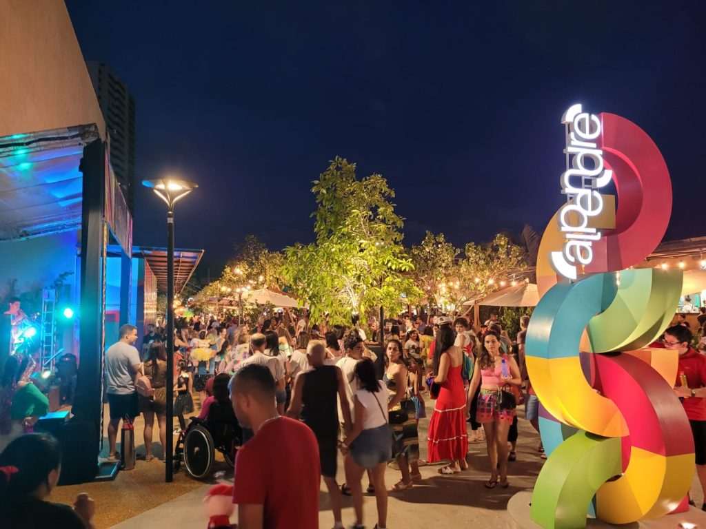 Jardins, quintais, alpendres, terraços: shoppings querem ser, de fato, a extensão da casa das pessoas