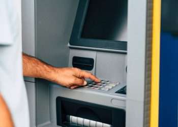 Biden garante que americanos terão depósitos bancários disponíveis