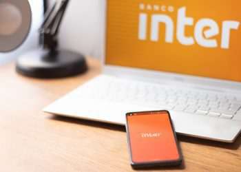 Banco Inter pede que funcionários evitem cabelo sem corte, chulé, bolsa velha e roupa amassada