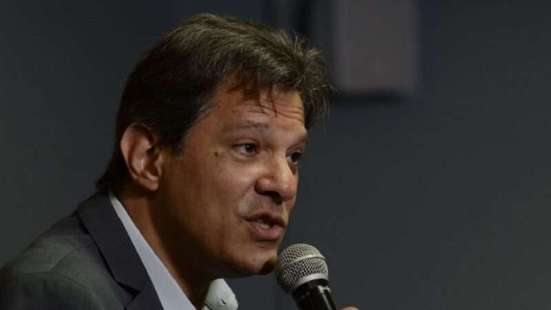 Haddad: política da Petrobras permitiu cortar preço de combustível sem pressão inflacionária