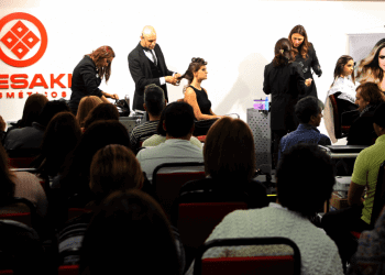 Ikesaki, em parceria com marcas de beleza, oferece vagas para mais de 50 cursos