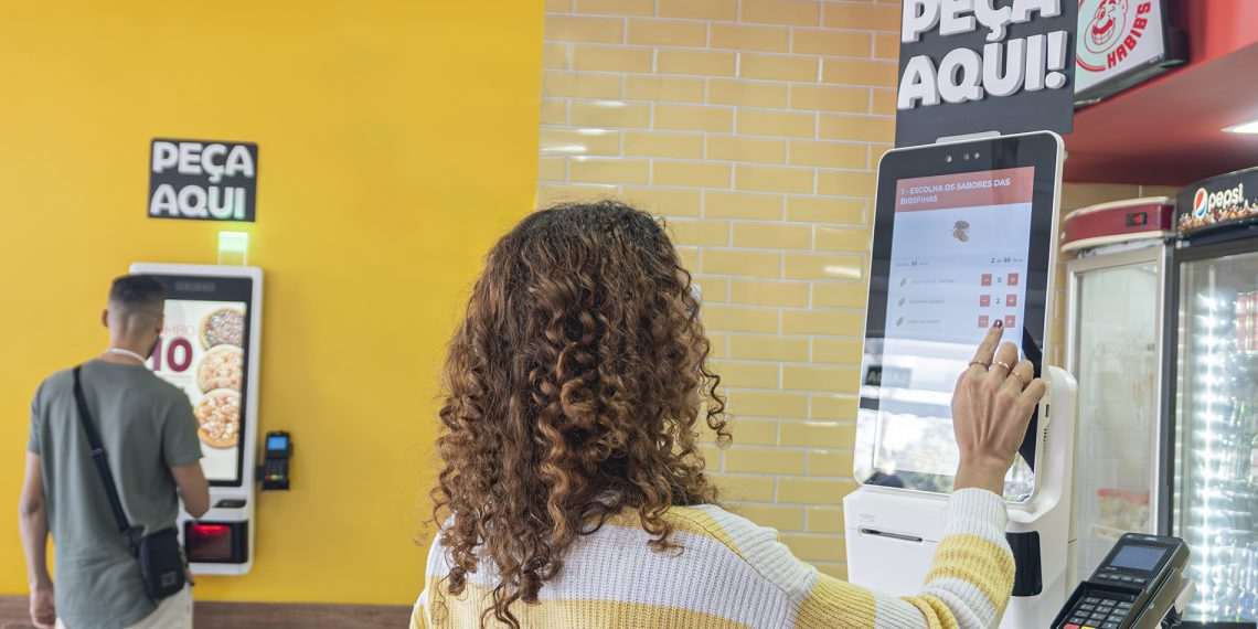 Habib’s foca em automação nas lojas visando experiência do consumidor