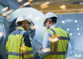 Indústria brasileira cresce 1,1% em março após duas quedas seguidas