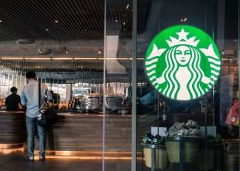 Lucro da Starbucks aumenta 34,7% no 2º trimestre fiscal, para US$ 908,3 milhões